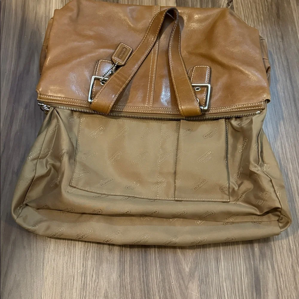 Coach Vintage Hamptons Buckle Soft Leather Tan Silvertone Shoulder Satchel Bag